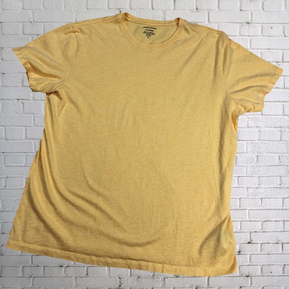 Banana Republic Other - Banana Republic Fitted Crew T-Shirt